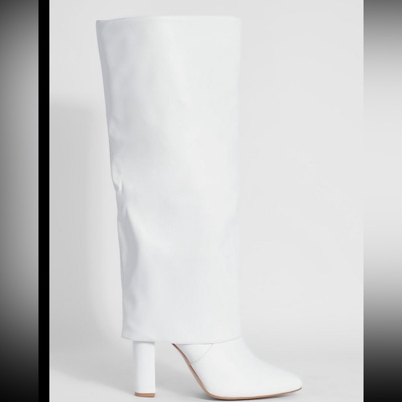 Boohoo white knee-high wide-width fold over leather boots | size 9 - Picture 2 of 7